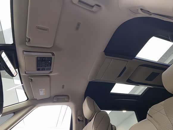 Toyota Vellfire — фото 7