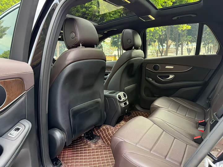Mercedes-Benz GLC 2020 GLC 300 L 4 MATIC Luxury — фото 18