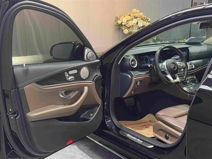 Mercedes-Benz E-Class E 200 L — фото 4