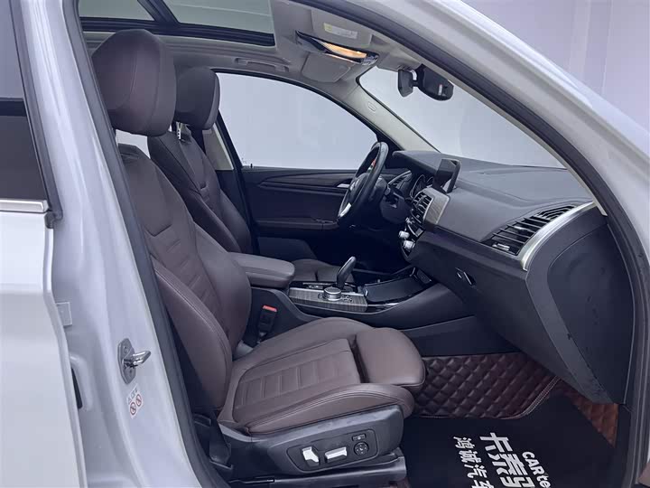BMW X3 2019 x Drive 28i — фото 18
