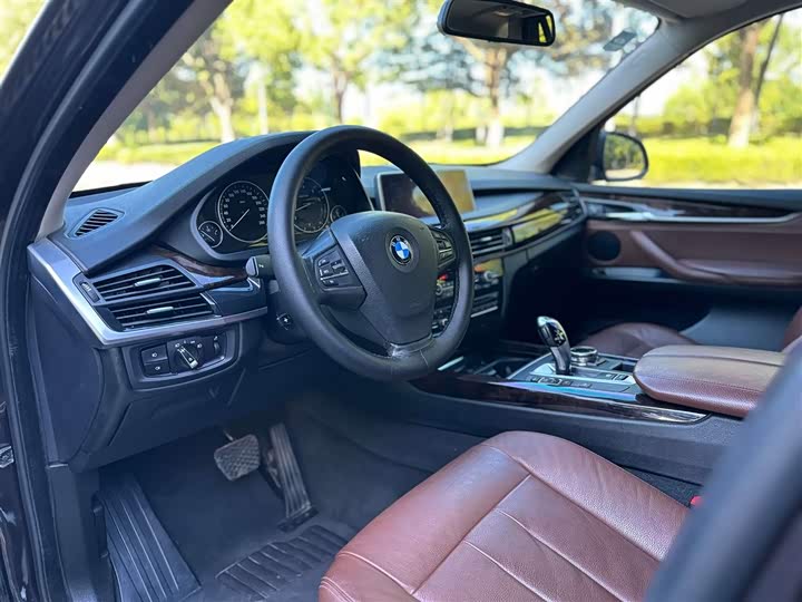 BMW X5 2014 x Drive 35i Leading — фото 7