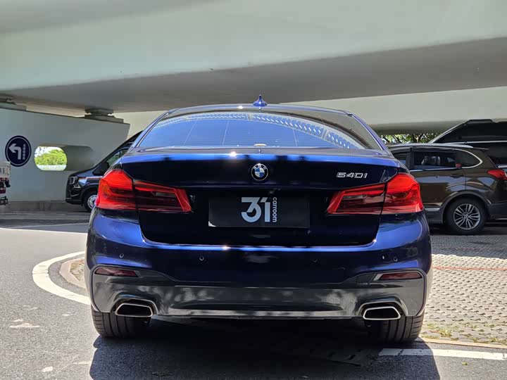 BMW 5 Series 540i M спортпакет — фото 6