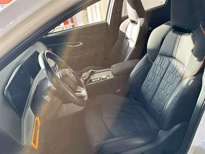 Changan UNI-T 2022 2.0 T Premium — фото 22