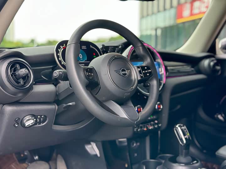 MINI Hatch — фото 10