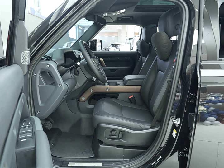 Land Rover Defender — фото 11