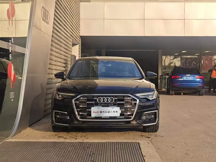 Audi A6L 2024 40 TFSI — фото 2