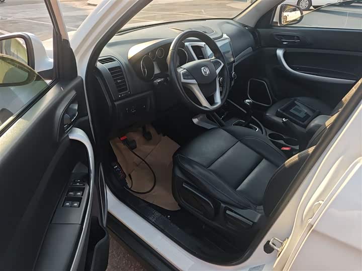 Changan CS35 2016 1.6 L MTLuxury IV — фото 16