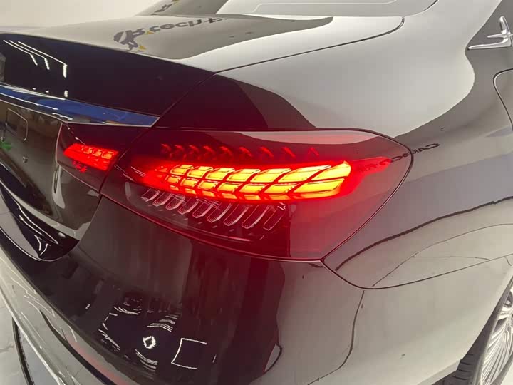 Mercedes-Benz E-Class 2023 E 300 L — фото 10