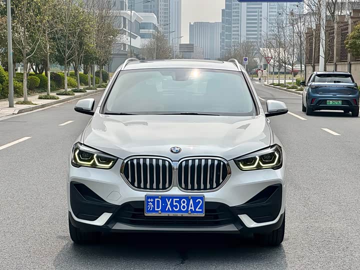 BMW X1 2020 s Drive 20 Li — фото 4