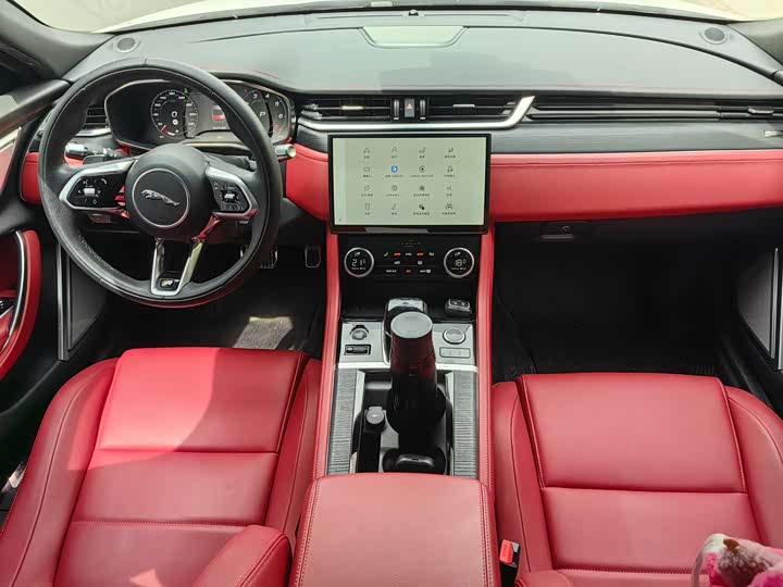 Jaguar XFL 2021 XFL 2.0 T P 250 4 WD — фото 15