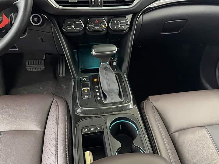 Trumpchi GS4 2018 235 T AT 2 WD — фото 16