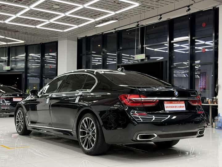BMW 7 Series 740Li продвинутая — фото 4