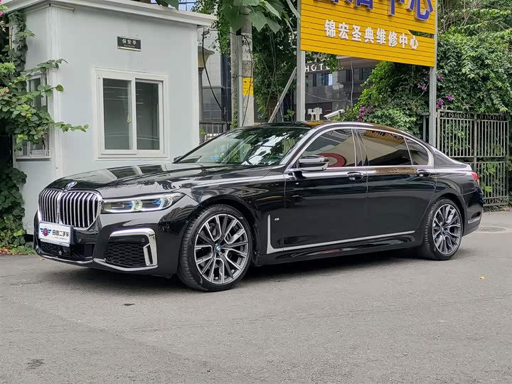 BMW 7-Series 2021 740 Li x Drive M — фото 1
