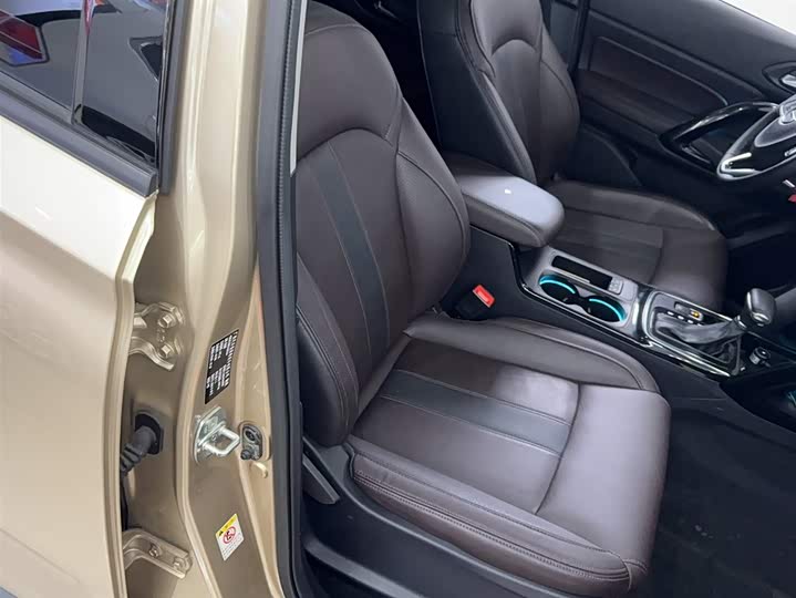 Trumpchi GS4 2018 235 T AT 2 WD — фото 7