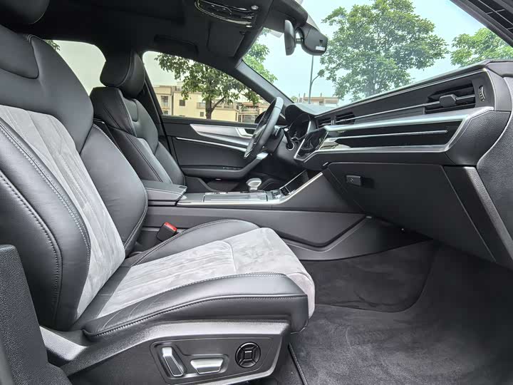 Audi A6L 2024 45 TFSI — фото 17