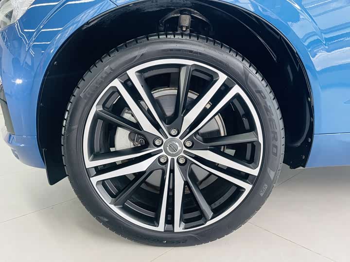 Volvo XC60 Hybrid 2021 T 8 E Hybrid — фото 3