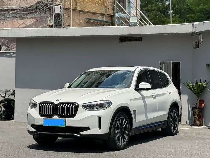 BMW i X3 2021 Leading — фото 1