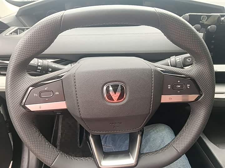 Changan UNI-V 2023 i DD 1.5 T 113km — фото 11