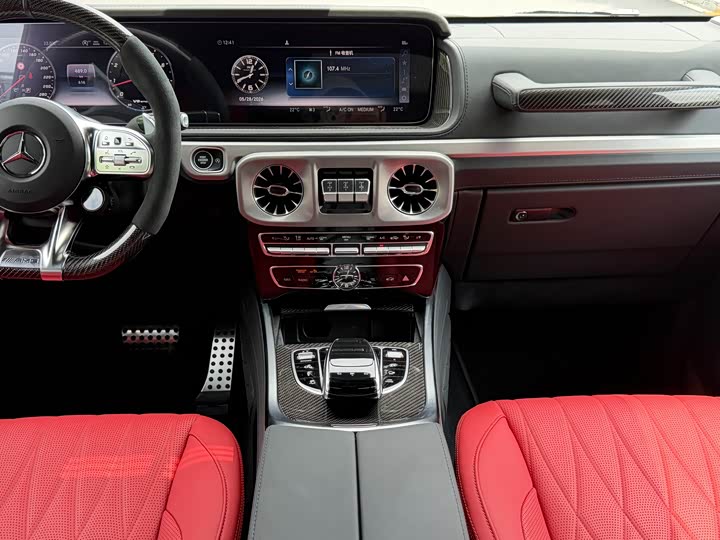 Mercedes-Benz G-Class 2023 AMG G 63 — фото 11