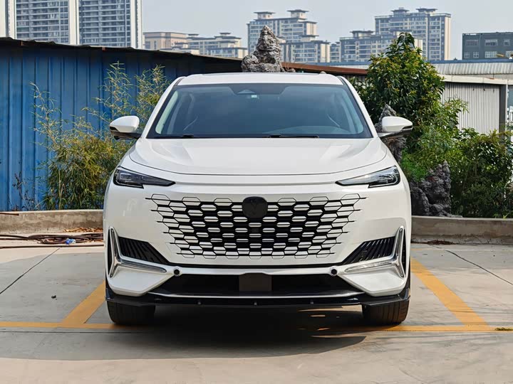 Changan UNI-K 2021 2.0 T Premium — фото 2