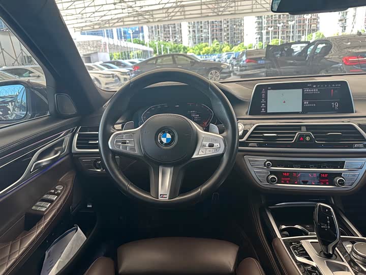 BMW 7-Series 2019 740 Li Leading M — фото 24
