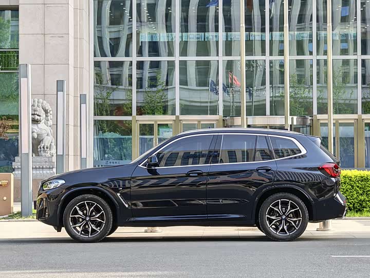 BMW X3 2022 x Drive 25i M — фото 2