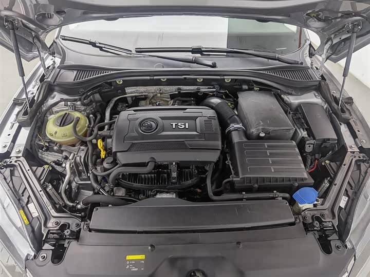 Skoda Superb — фото 6