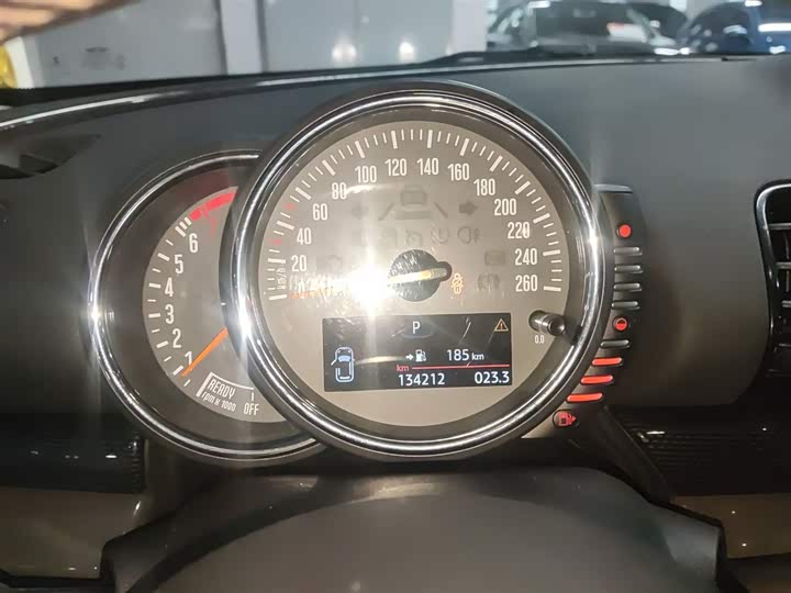 MINI Clubman — фото 12