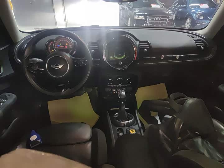 MINI Clubman — фото 10