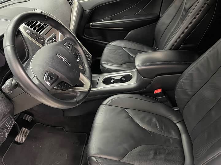 Lincoln MKC 2017 2.0 T 2 WD — фото 8