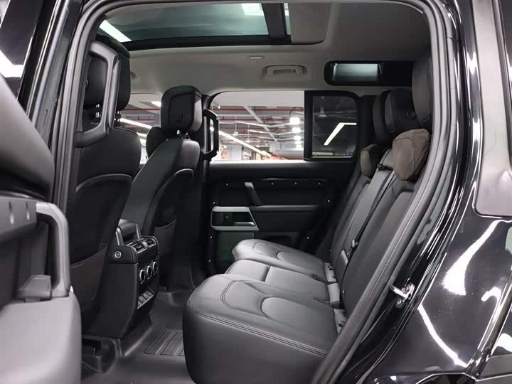 Land Rover Defender — фото 20