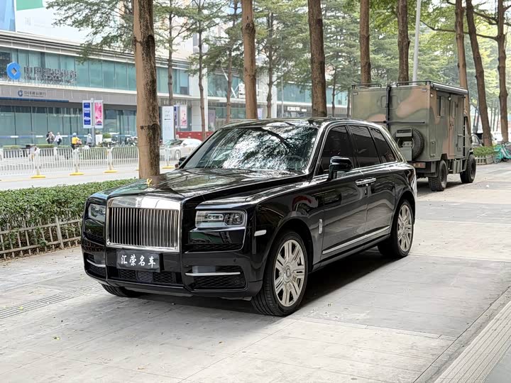 Rolls-Royce Cullinan — фото 1