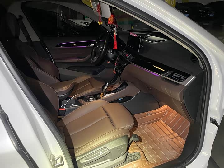 BMW X1 sDrive20Li премиум — фото 7