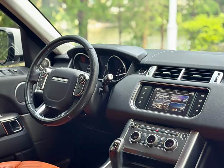 Land Rover Range Rover Sport — фото 24