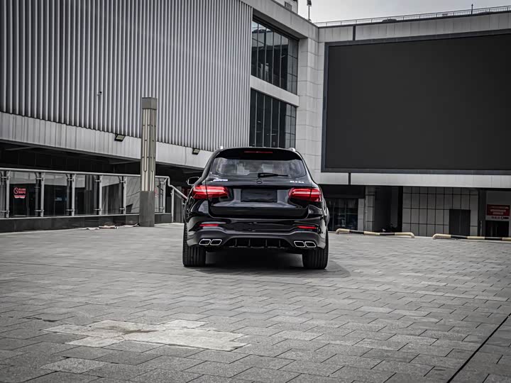 Mercedes-Benz GLC 2018 AMG GLC 63 4 MATIC+ — фото 6
