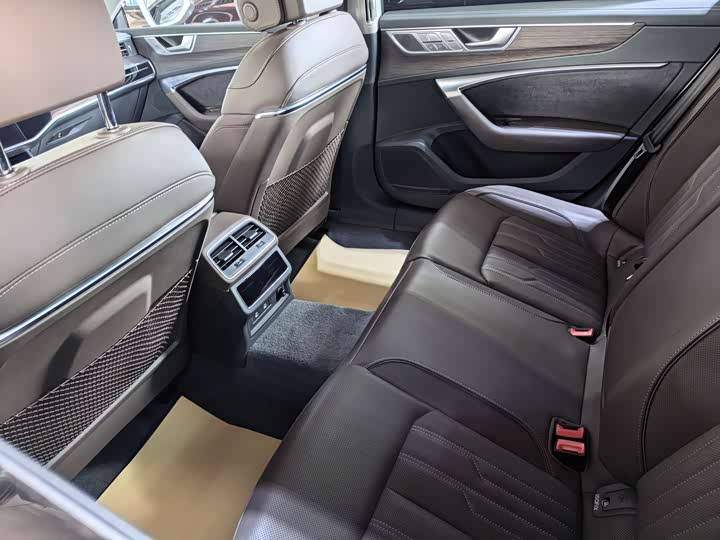 Audi A7L 2022 55 TFSI quattro S-line — фото 5