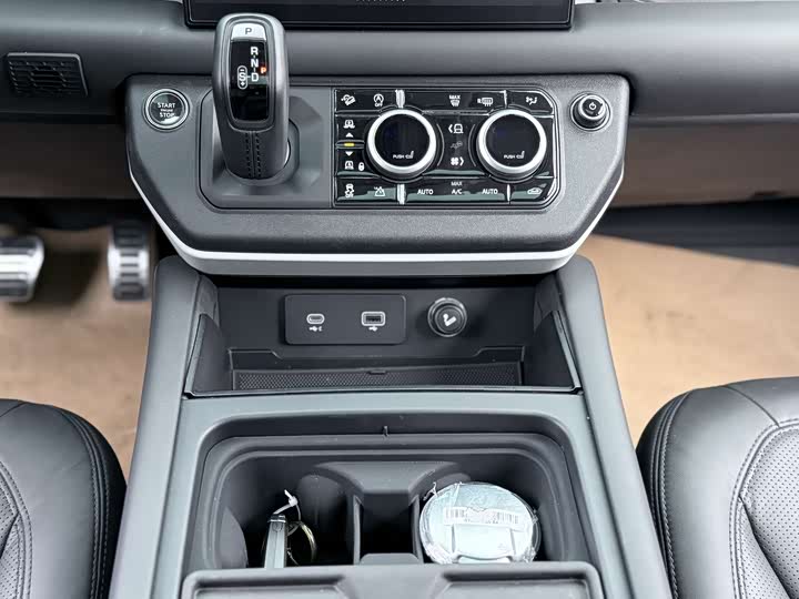 Land Rover Defender — фото 13