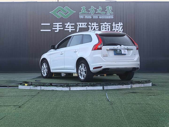 Volvo XC60 2015 T 5 — фото 20