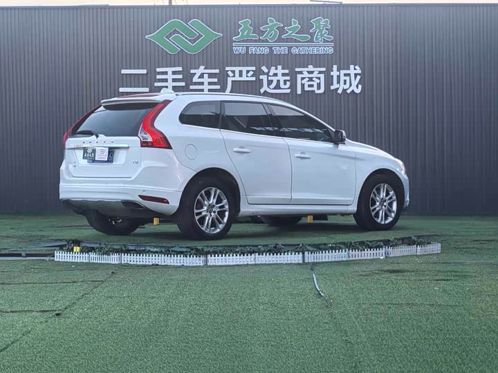 Volvo XC60 2015 T 5 — фото 21