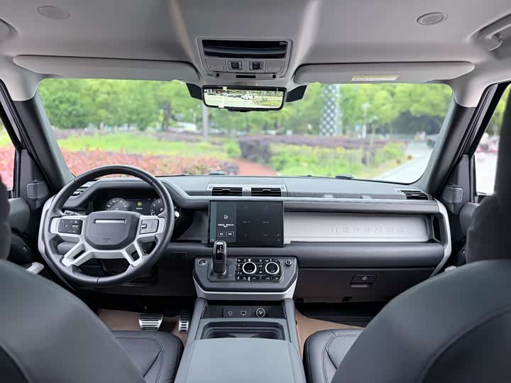 Land Rover Defender — фото 17
