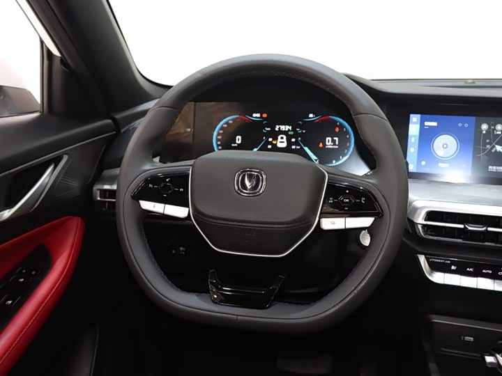 Changan CS35 PLUS 2023 1.4 T DCTLuxury — фото 13