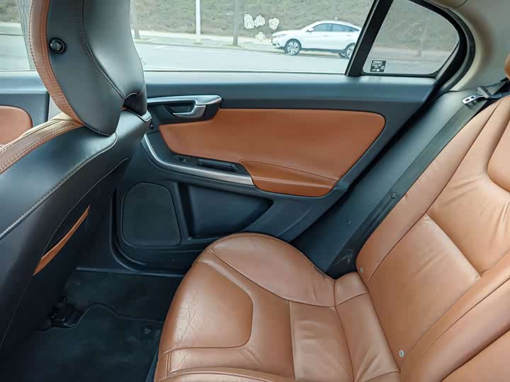 Volvo S60 2015 S 60 L 2.0 T — фото 14