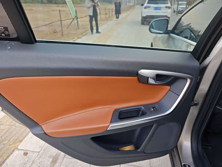 Volvo S60 2015 S 60 L 2.0 T — фото 13