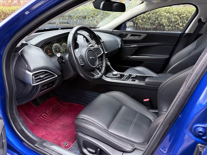 Jaguar XEL 2019 2.0 T 200 PS — фото 9