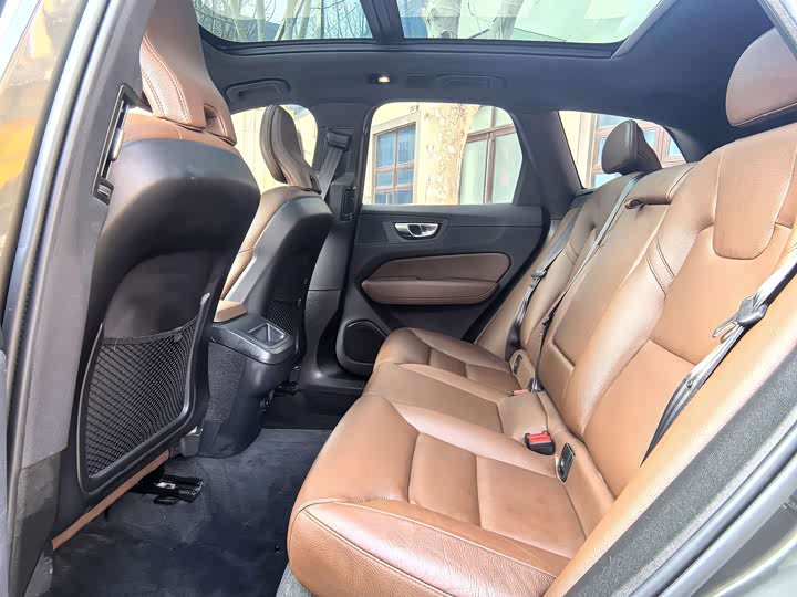 Volvo XC60 2022 B 5 4 WD — фото 8