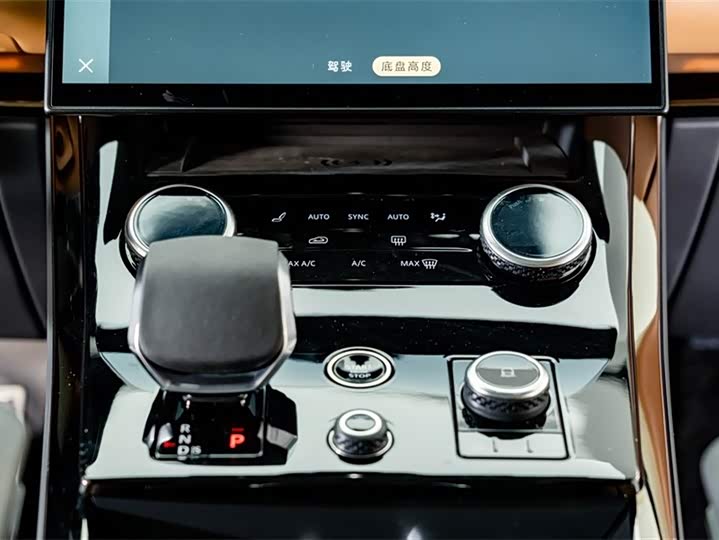 Land Rover Range Rover Sport — фото 15
