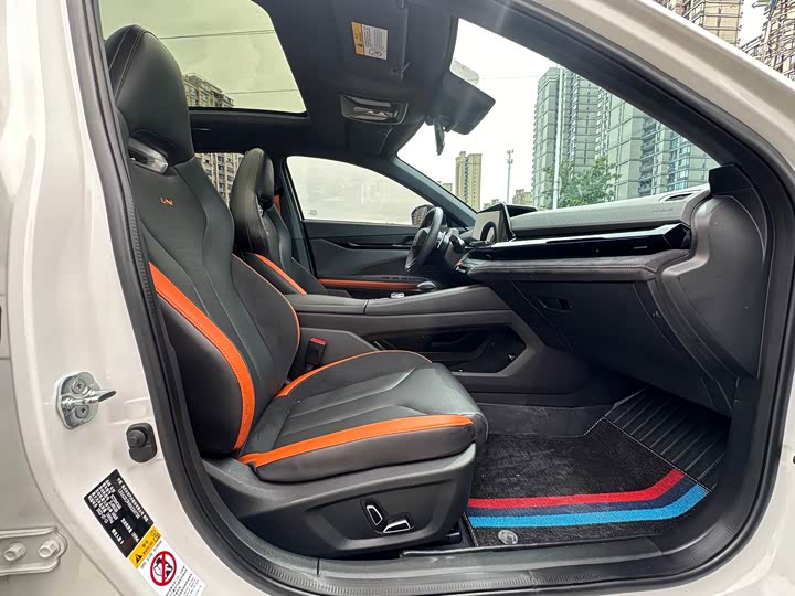 Changan UNI-V 2022 2.0 T — фото 10