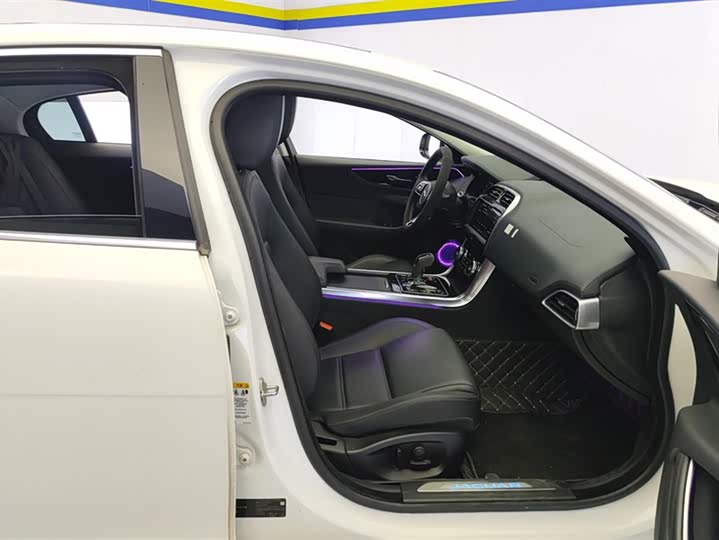 Jaguar XEL 2020 2.0 T 200 PS S — фото 8