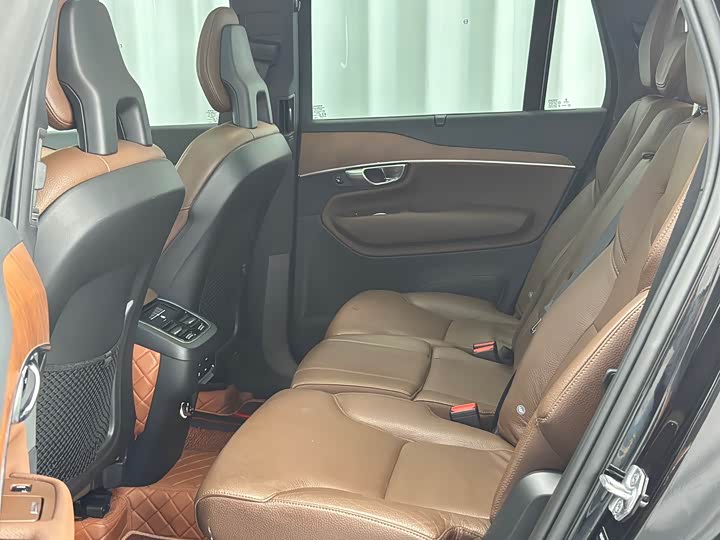Volvo XC90 2020 T 6 7 — фото 30