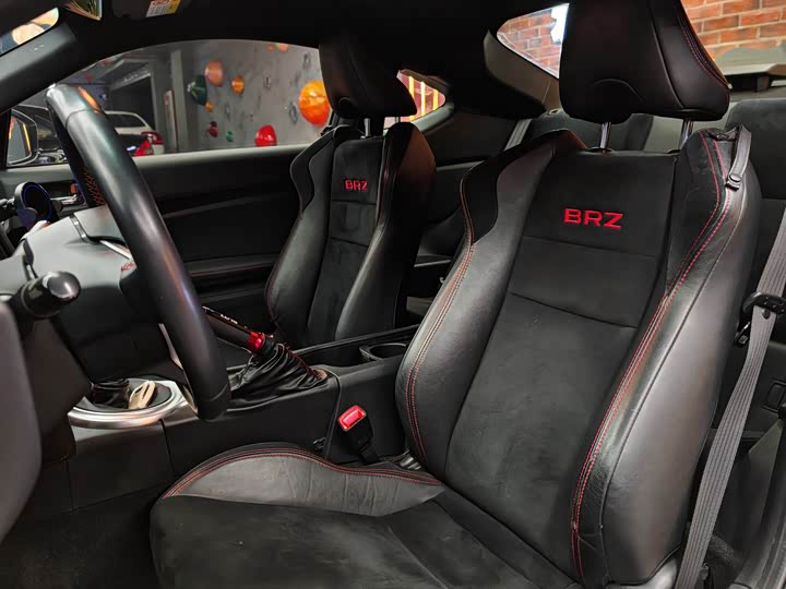 Subaru BRZ 2020 2.0 L MTtype-RS — фото 16